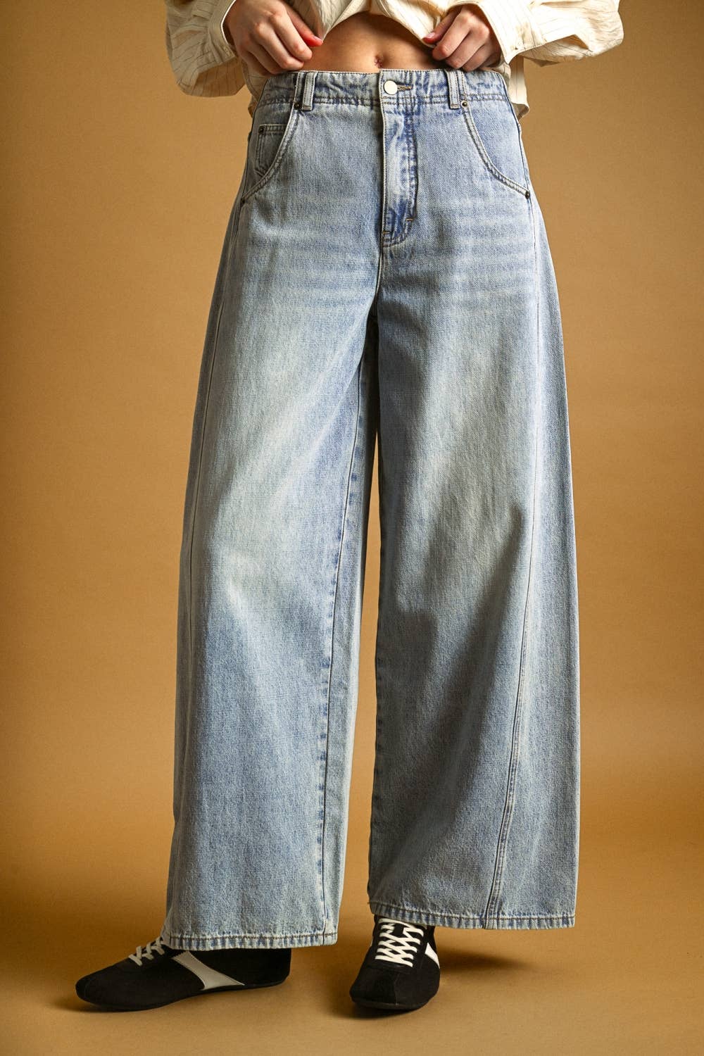 MIOU MUSE - P6631   VINTAGE WASH WIDE LEG PANELED JEANS