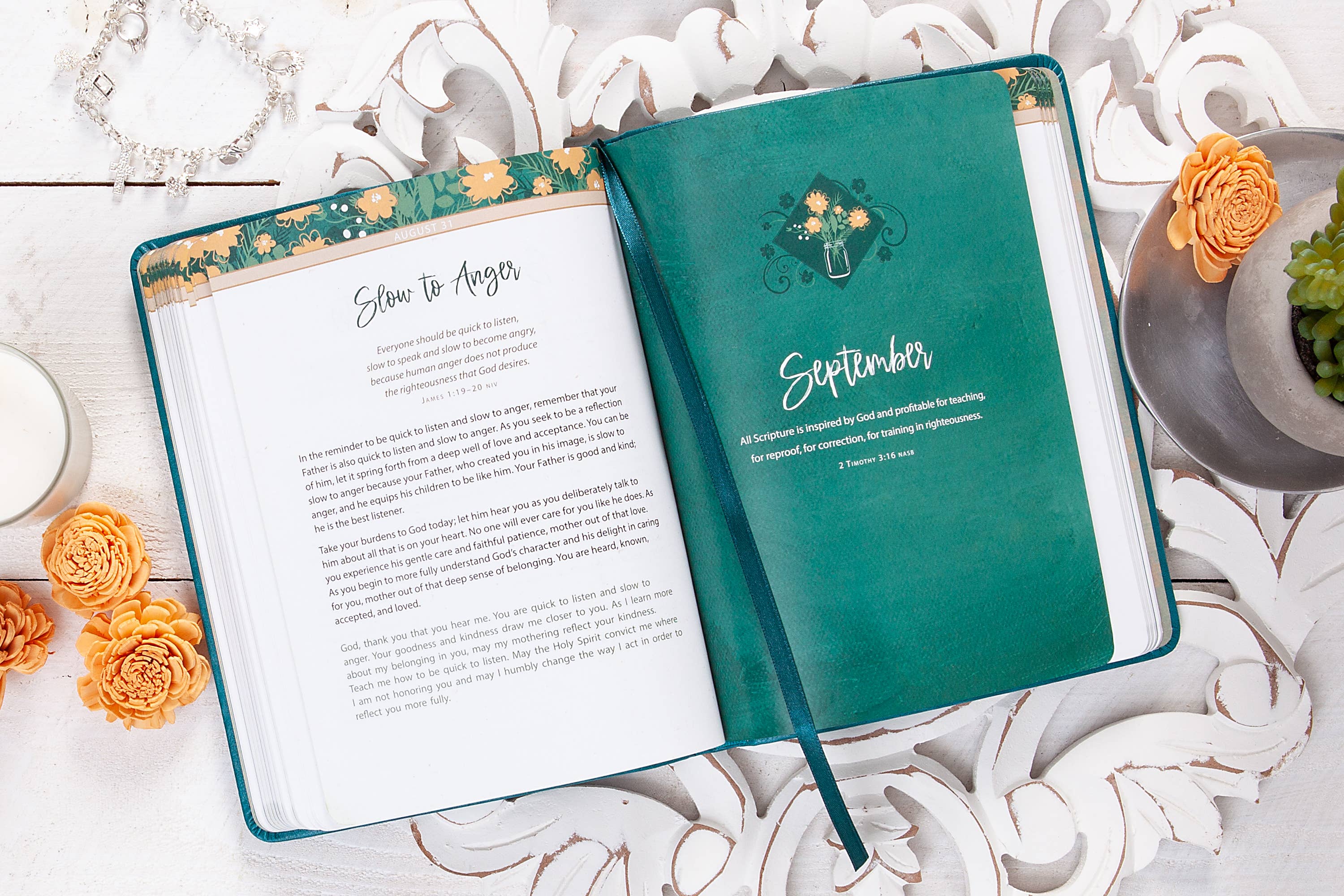 Daily Strength for Mothers (Devotional, Mother's Day Gifts)