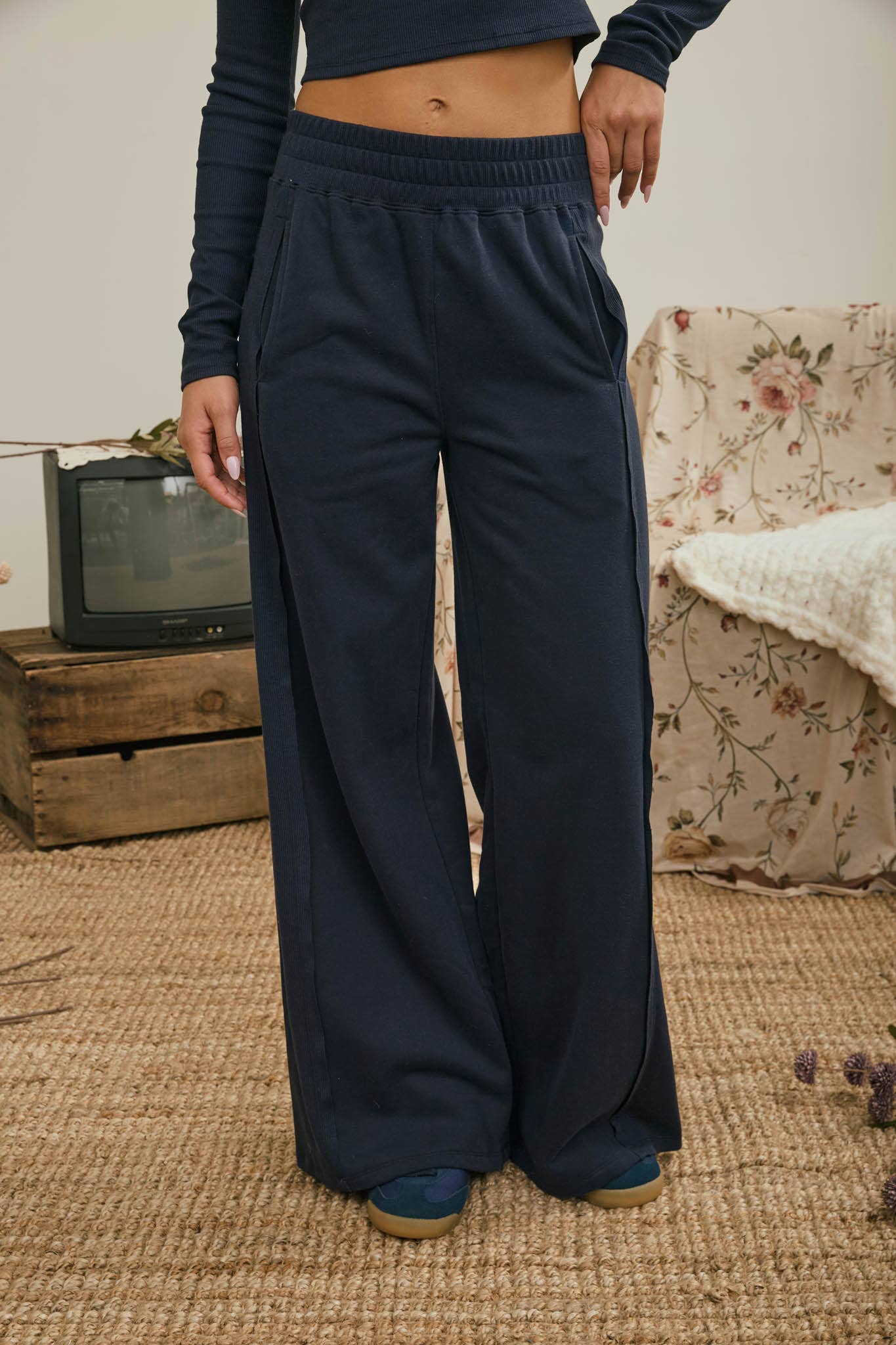 J.O.A - ELASTIC WAIST SIDE PANEL KNIT LOUNGE PANTS