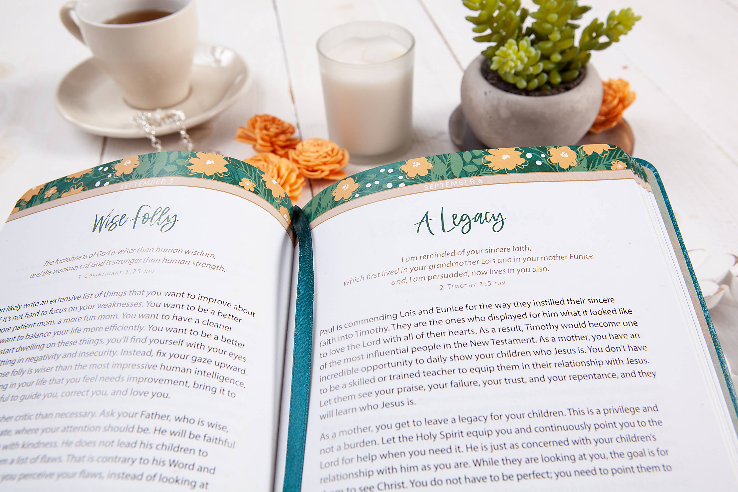 Daily Strength for Mothers (Devotional, Mother's Day Gifts)