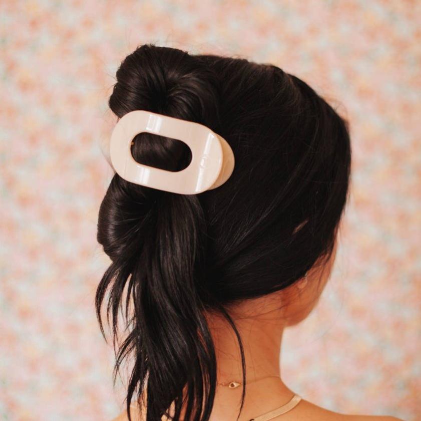 TELETIES - Round Flat Hair Clip | Med. | Almond Beige