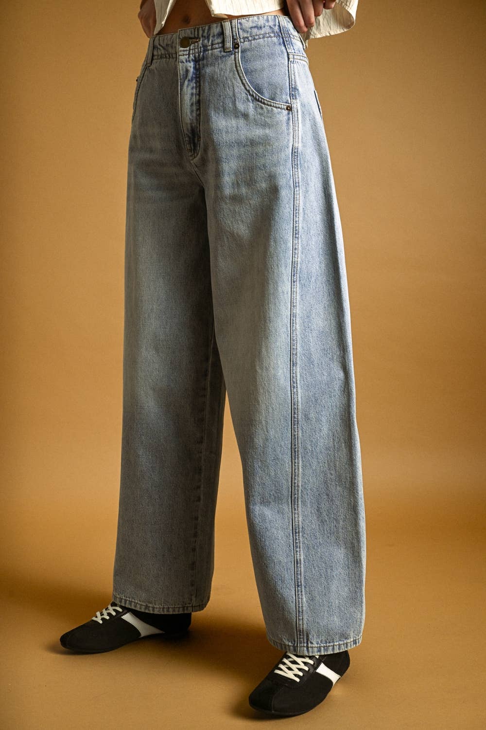 MIOU MUSE - P6631   VINTAGE WASH WIDE LEG PANELED JEANS