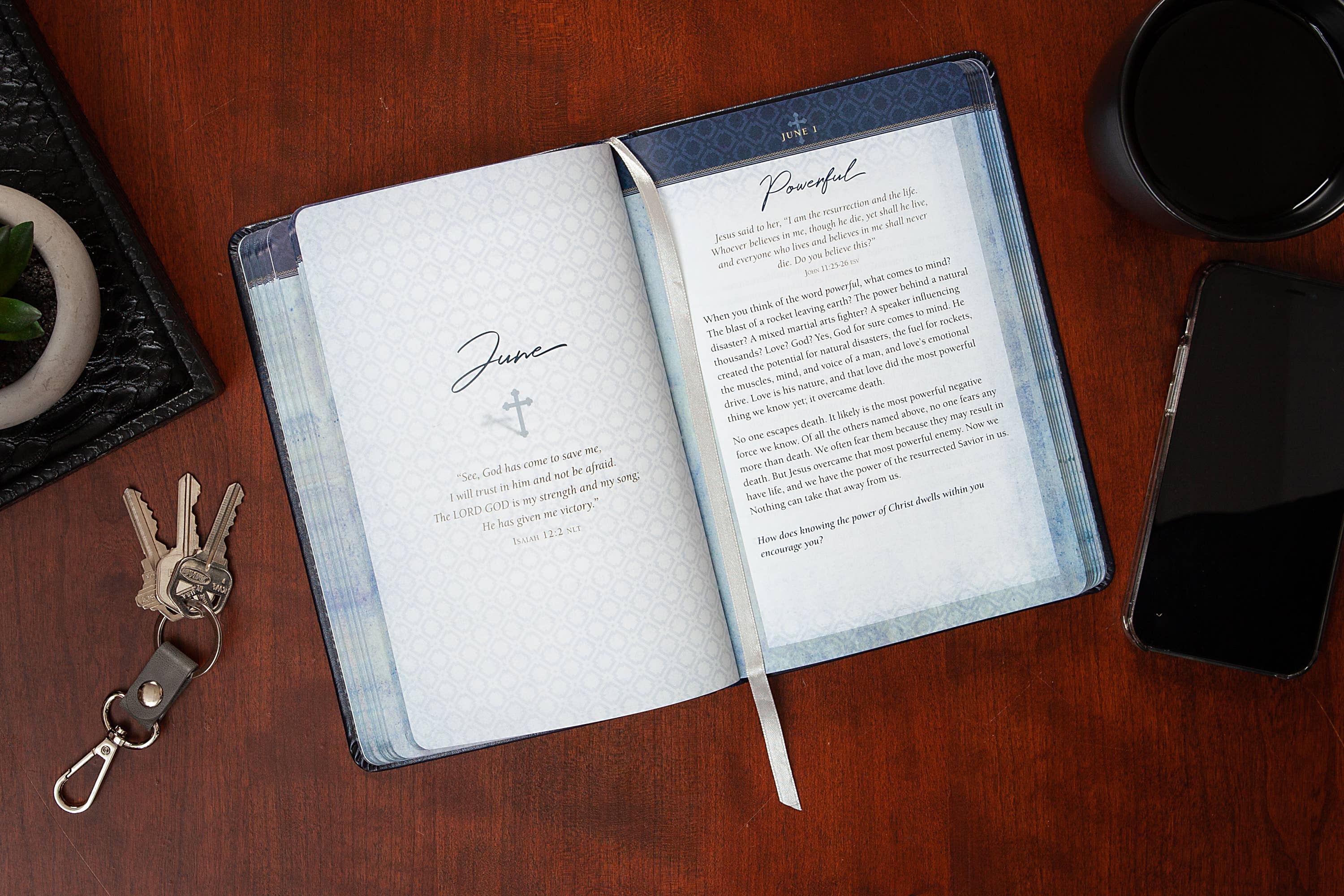 A Daily Word for Men (Daily Devotional, Graduation Gifts)