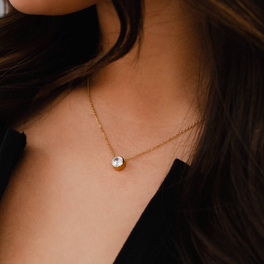 Gold Rhinestone Pendant Necklace