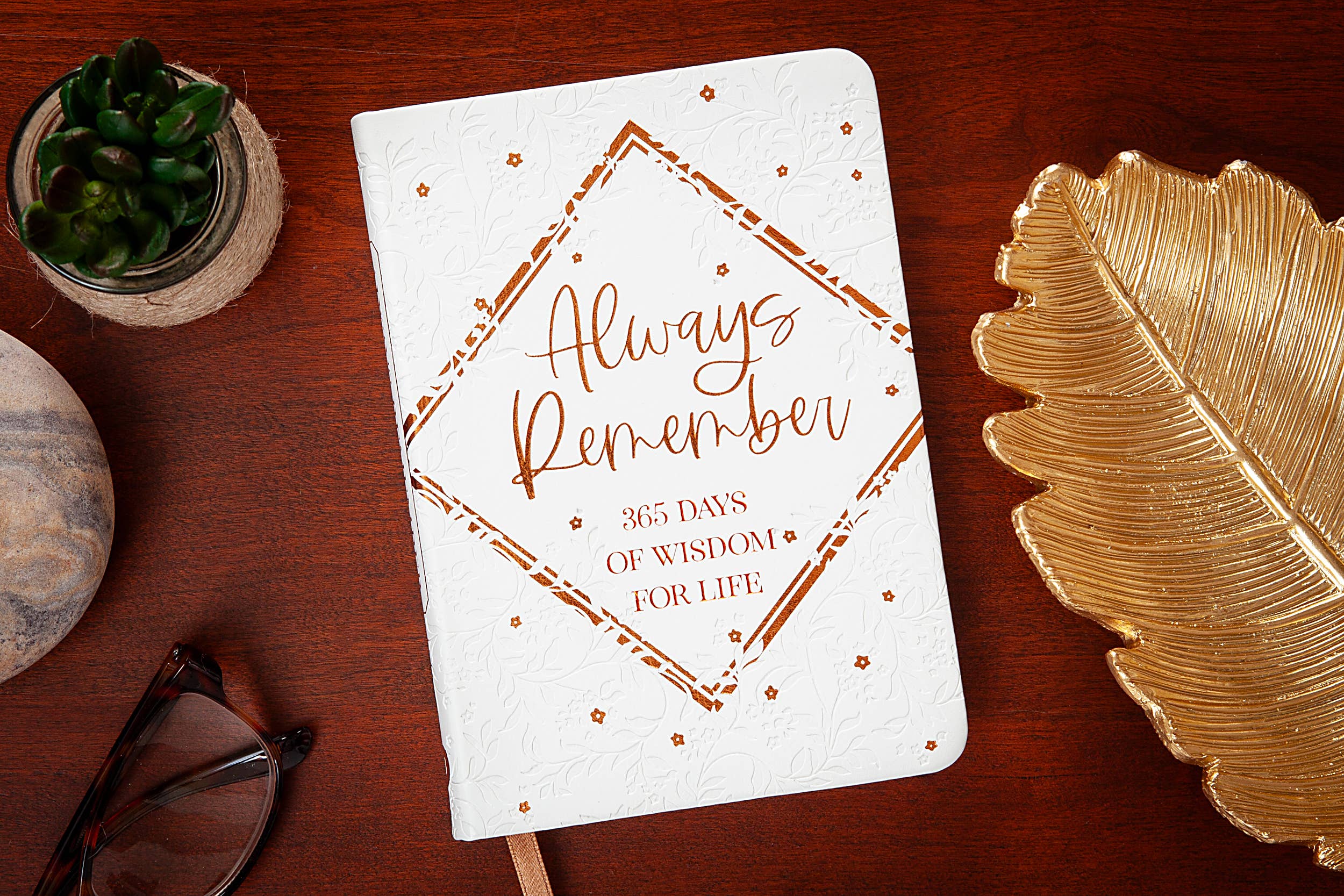 Always Remember (Daily Devotional, Mother's Day Gifts)