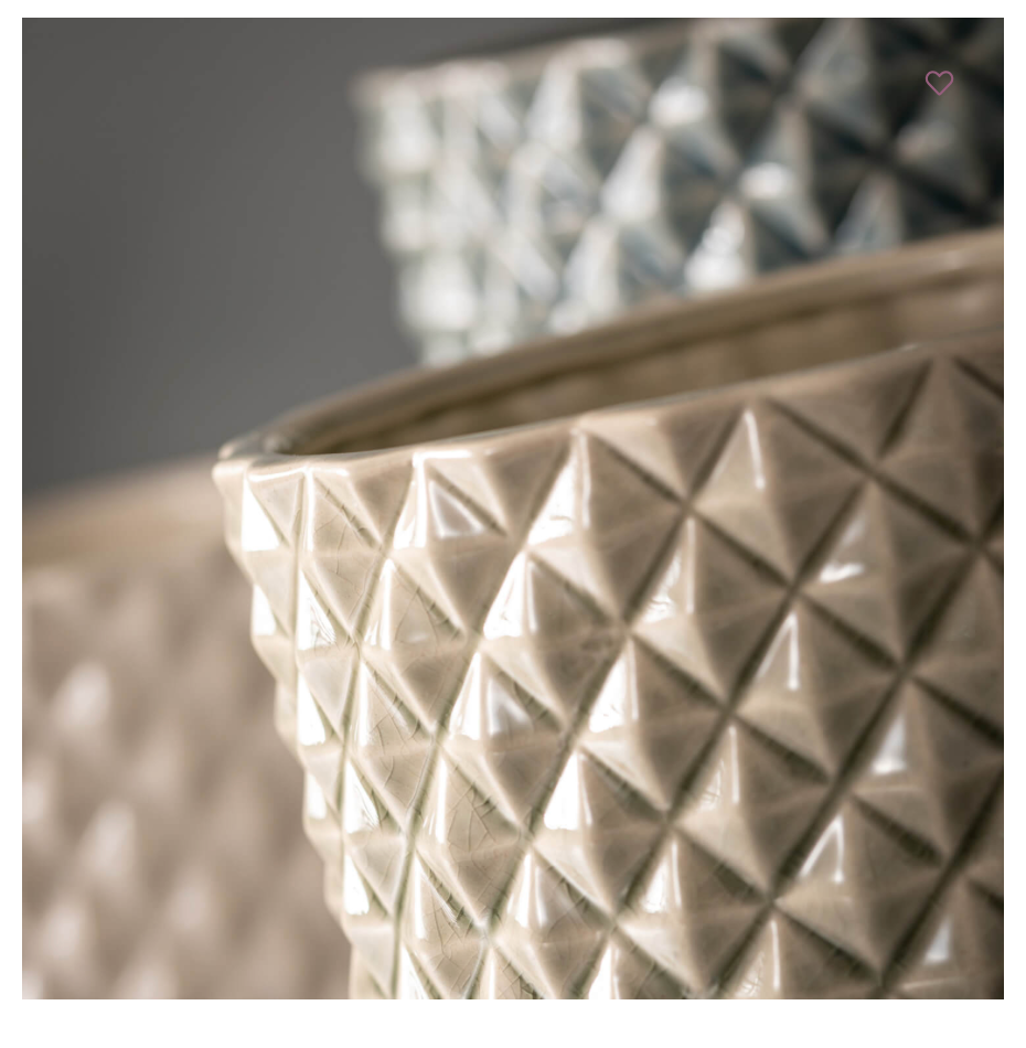 DIAMOND EMBOSSED PLANTER