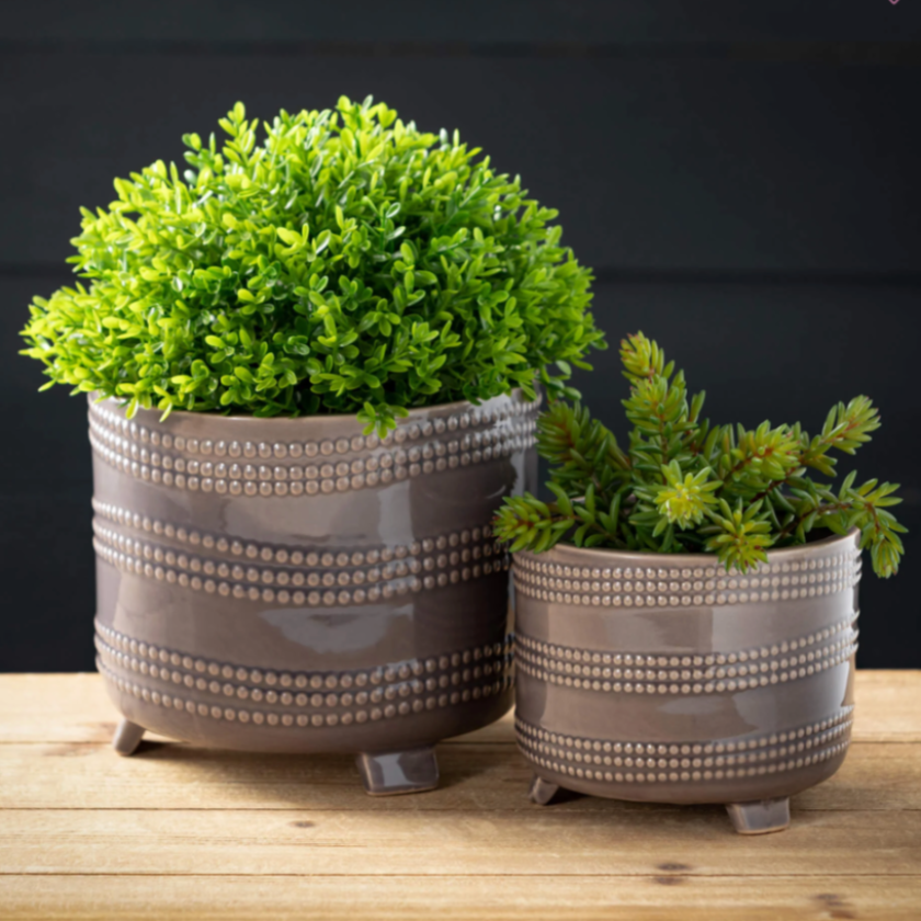 BEADED TEXTURED FOOTED POTS