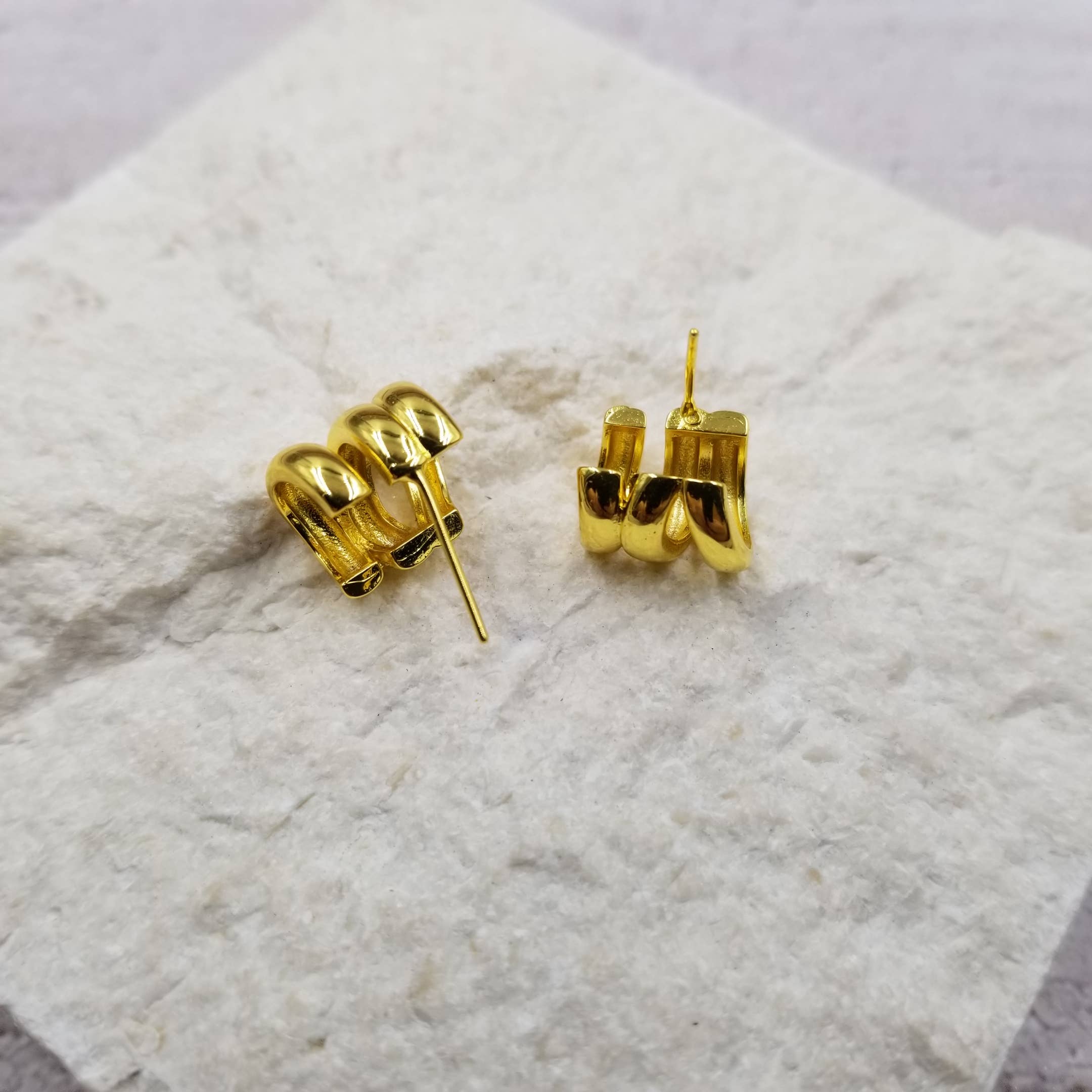 Rock Curve Heavy Metal Studs