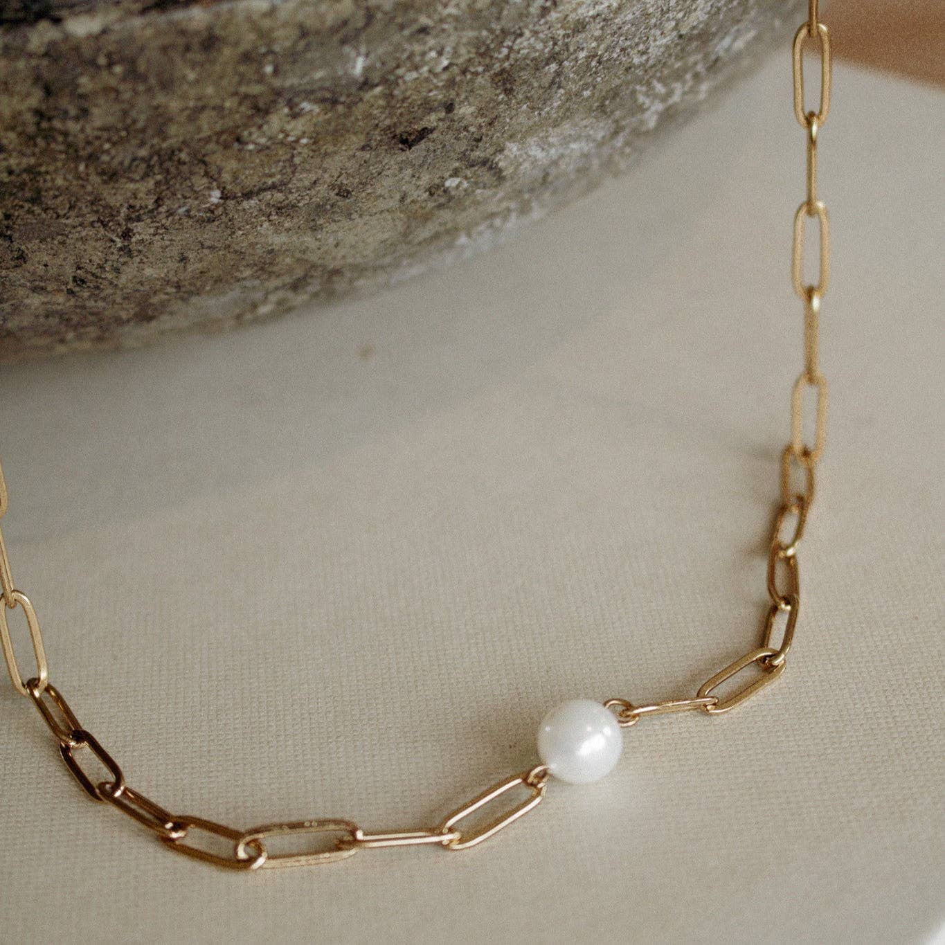 Vivie Necklace