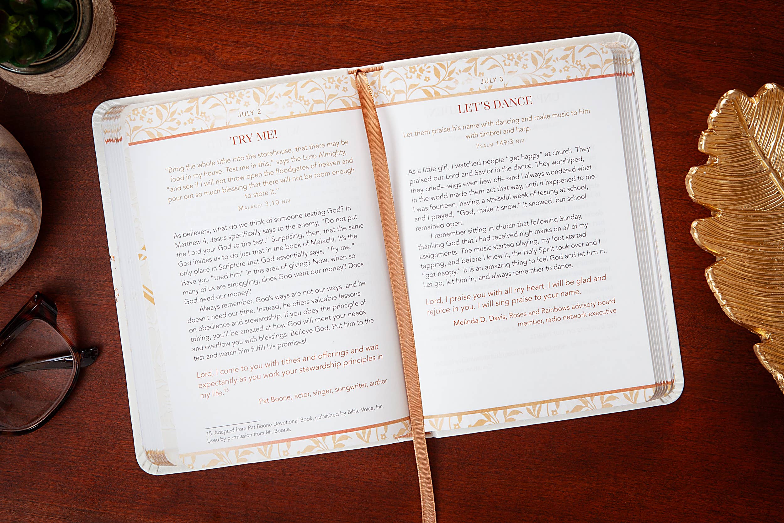 Always Remember (Daily Devotional, Mother's Day Gifts)