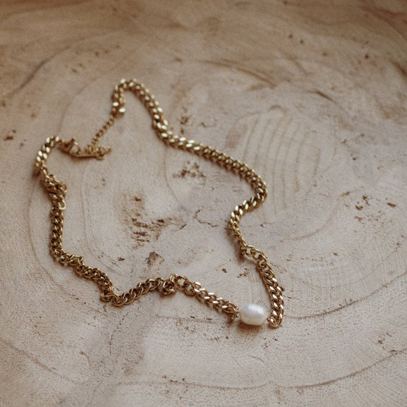 Agatha Necklace